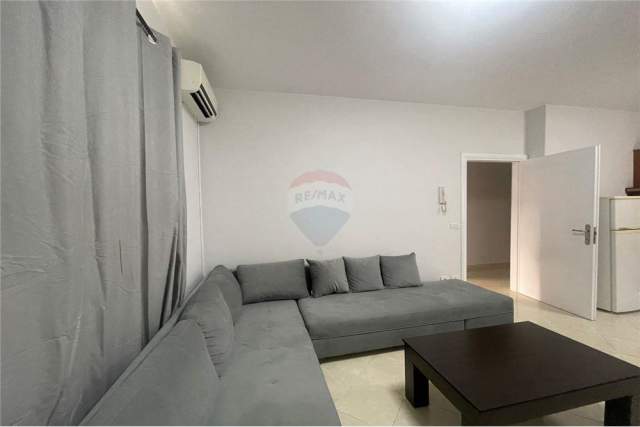 Tirane, jepet me qera apartament 1+1 Kati 2, 70 m² 550 Euro (Komuna e Parisit)
