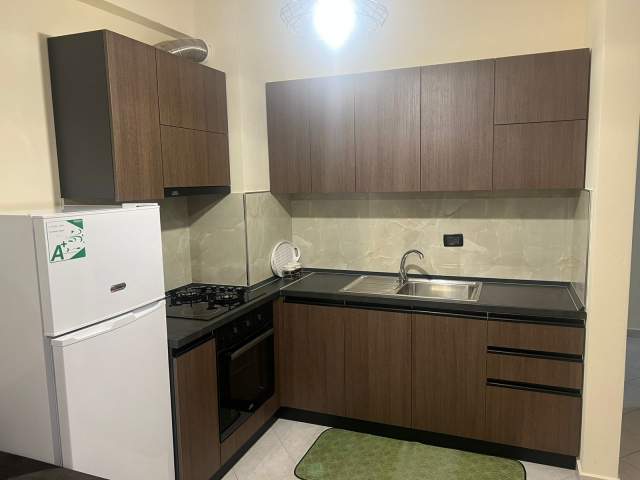 Tirane, jepet me qera apartament 1+1+A+BLK Kati 4, 65 m² 450 Leke (Astir)