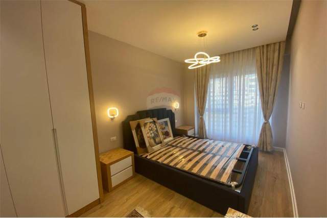 Tirane, jepet me qera apartament 1+1 Kati 9, 77 m² 550 Euro (Kontakt)