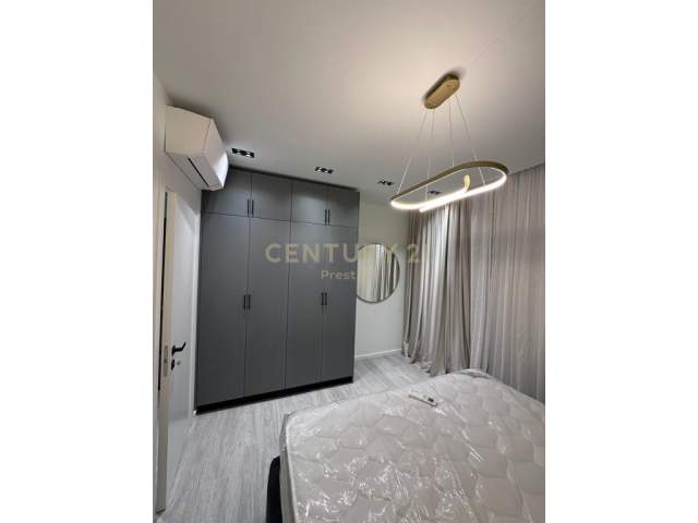 Tirane, jepet me qera apartament 1+1 Kati 2, 60 m² 650 Euro (bulevardi i ri)