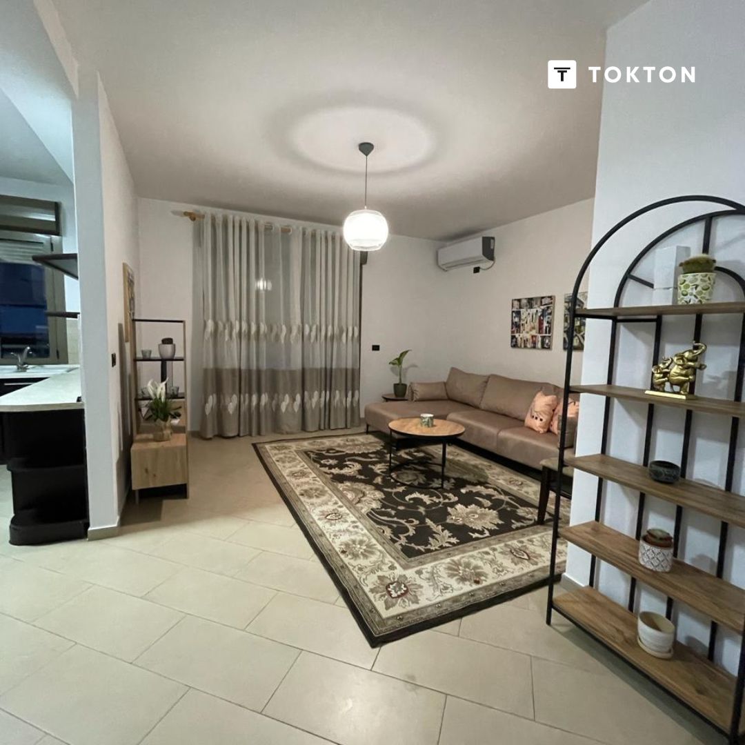 QERA, APARTAMENT 2+1, QENDËR, 1000 EURO, TIRANË, TT 648