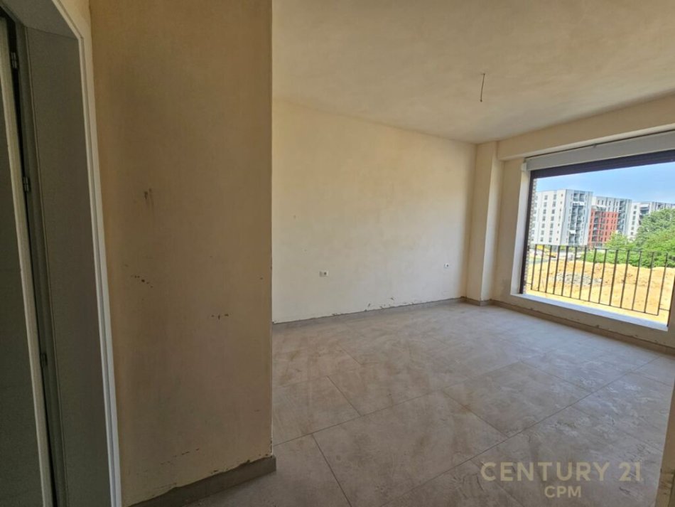 Tirane, shes apartament 2+1+Aneks+Ballkon Kati 2, 103 m² 170.000 € (Ish Fusha Aviacionit ,IBN)