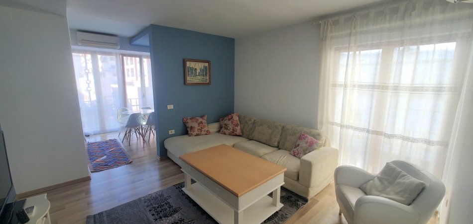 Tirane, jepet me qera 1+1+Ballkon Kati 6, 65 m² 650 € (Myslym Shyri)