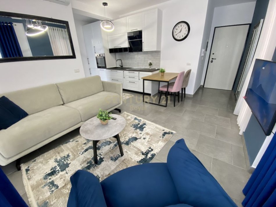 Tirane, jepet me qera apartament 1+1 Kati 1, 65 m² 700 € (Prane Hotel Mondial)