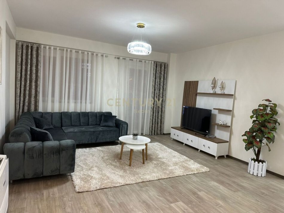 Tirane, shitet apartament 2+1 Kati 2, 110 m² 