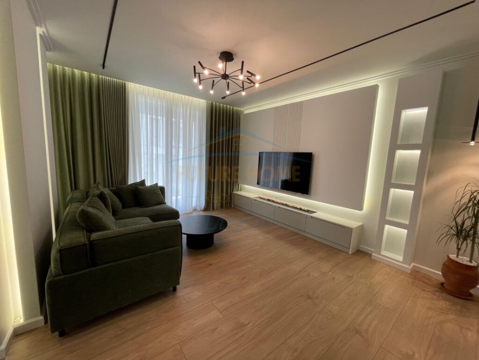 Tirane, jepet me qera apartament 3+1+3 Poste Parkimi, Kati 2, 140 m² 1.800 € (Vilat Forest)