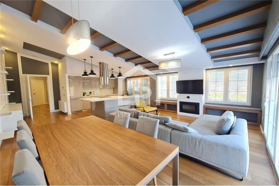 JEPET ME QIRA: PENTHOUSE + 3 poste parkimi/“Rezidenca Kodra e Diellit 1