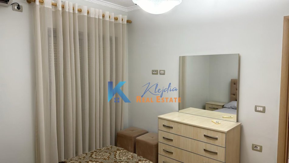 Tirane, jepet me qera apartament 2+1 Kati 5, 90 m² 600 € (Don Bosko, Viva Market)