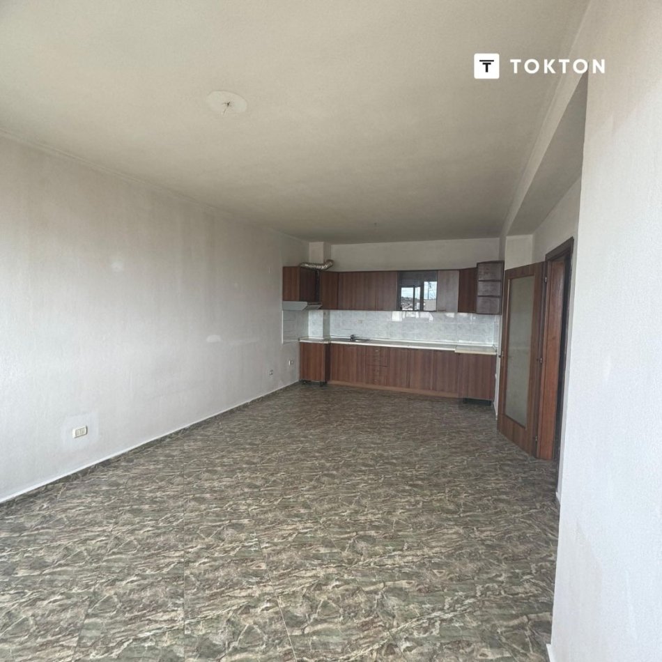 Tirane, shitet apartament 2+1 Kati 6, 83 m² 120.000 € (Porcelan), TT 1214