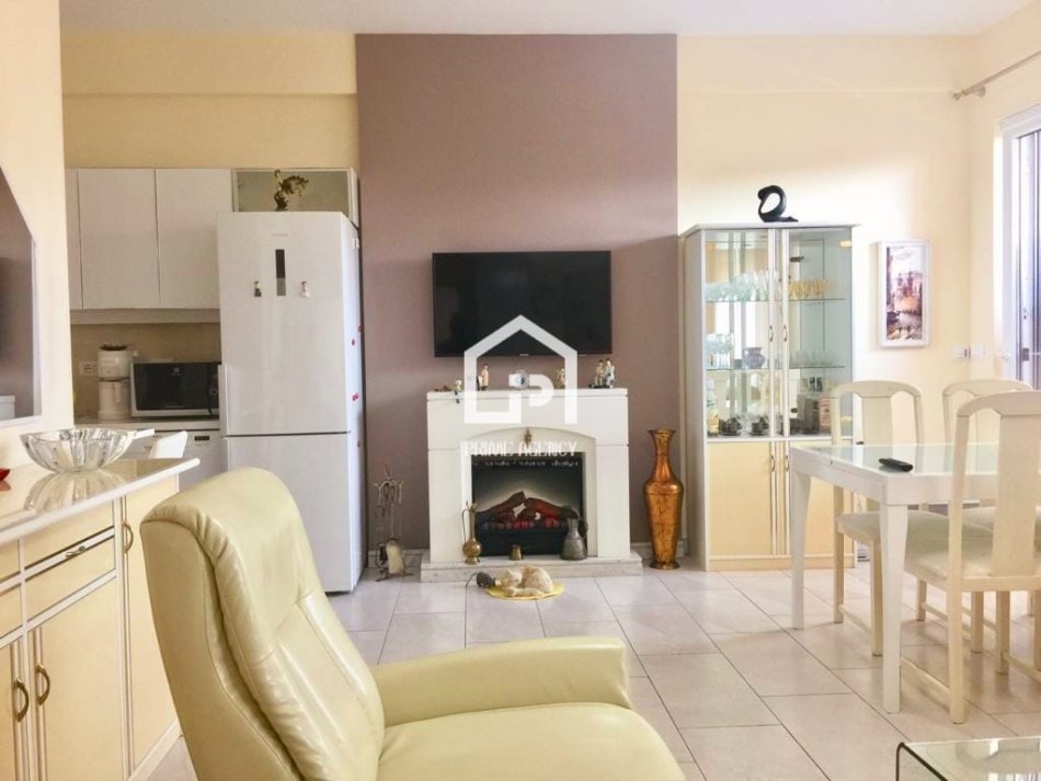 JEPET ME QIRA : Super apartament 1+1 Rr: BOGDANEVE, mbrapa bllokut të ambasadave