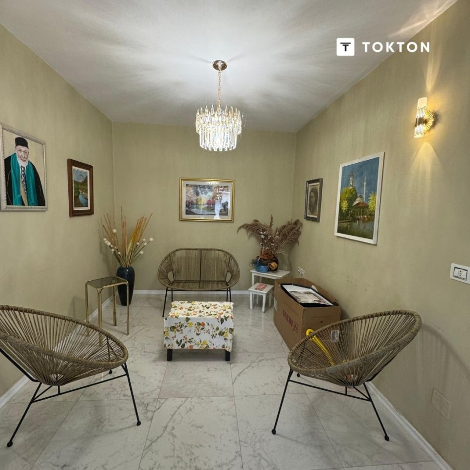 Tirane, jepet me qera apartament 2+1 Kati 0, 120 m² 750 € (Shkolla e Kuqe, Tirane) TT 1374