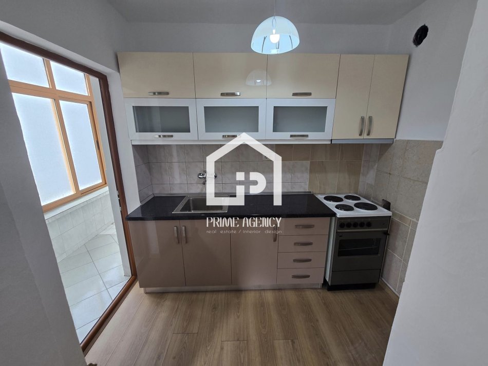 SHITET: Apartament 1 +1 /zona: Pogradec/ RRUGA RINIA