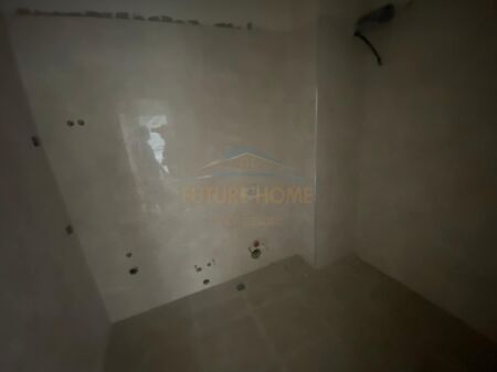 Tirane, shitet apartament 2+1+Ballkon Kati 8, 81 m² 90.000 € (Univers City, Tirane AREA45717)