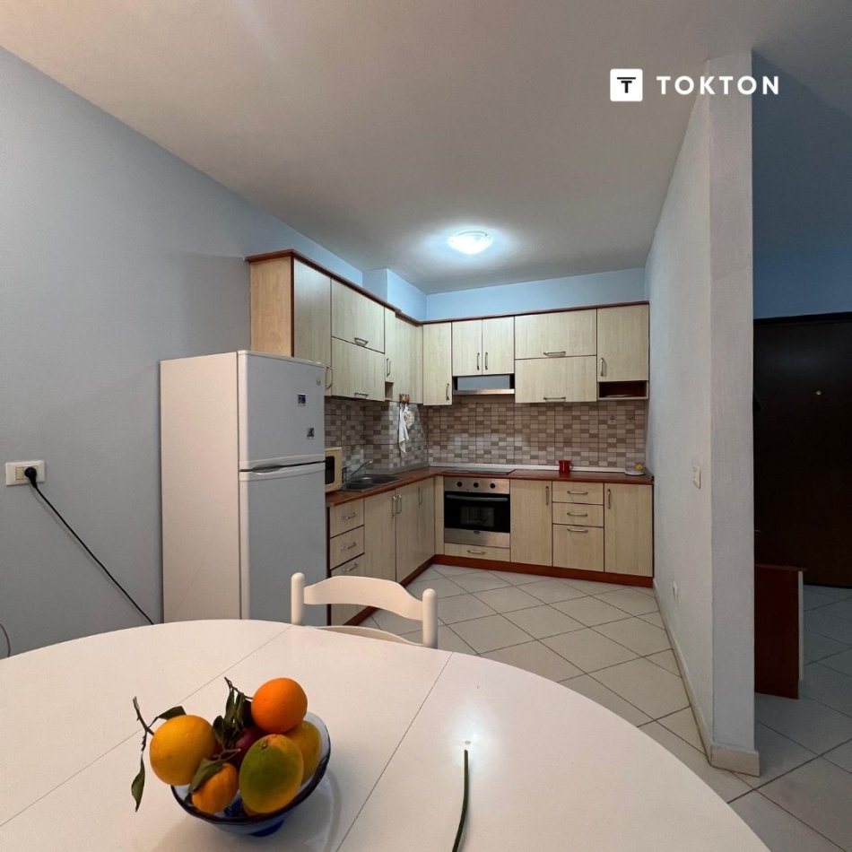 Tirane, jepet me qera apartament 2+1 Kati 9, 100 m² 800 € (Qendër, Tiranë, TT 1453)