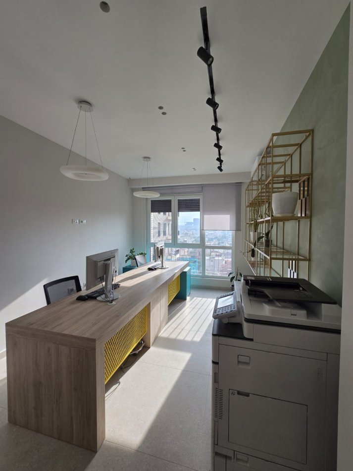 Tirane, jepet me qera apartament 1+1+Ballkon Kati 8, 55 m² 500 € (J)