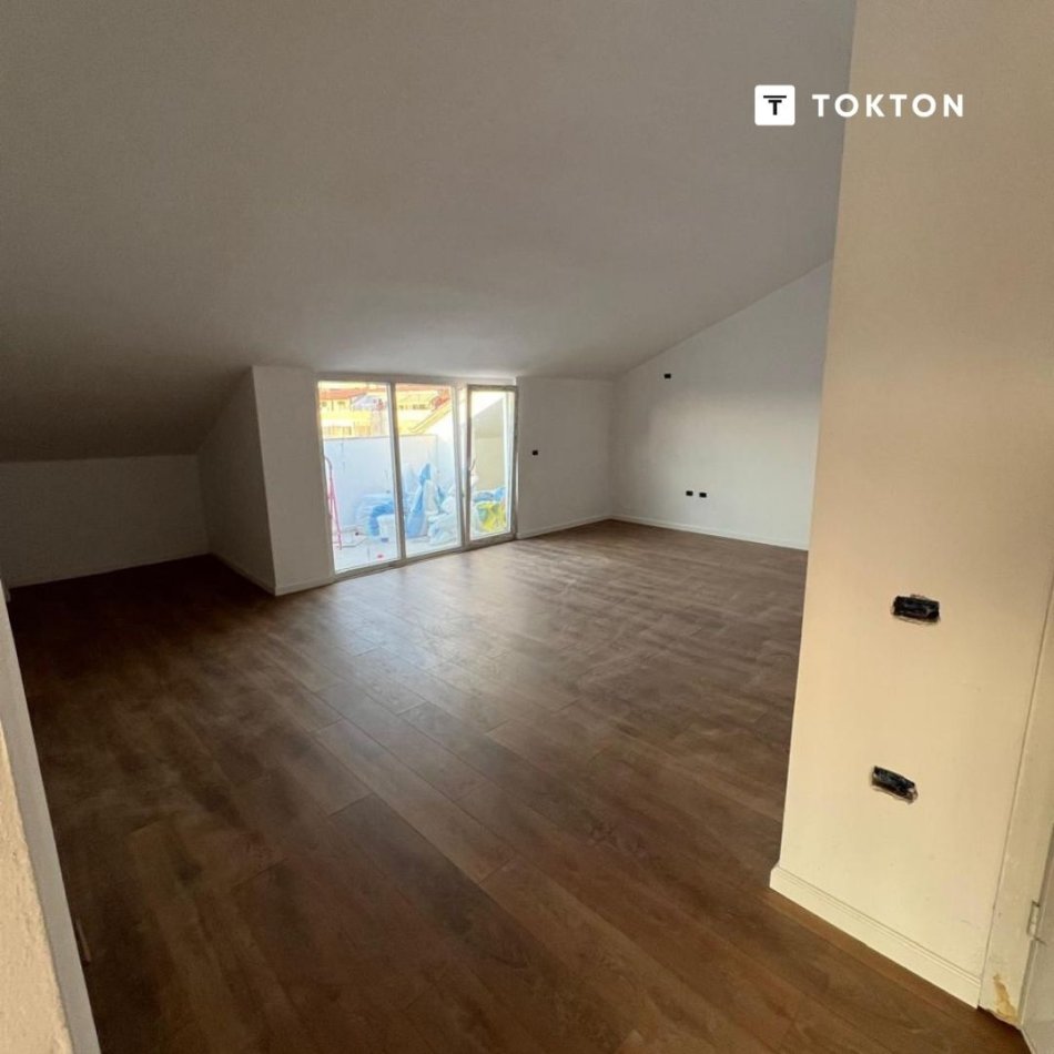 Shitet, Papafingo 2+1 Kati 6, 144 m² 120.000 € (Fresku) TT 183