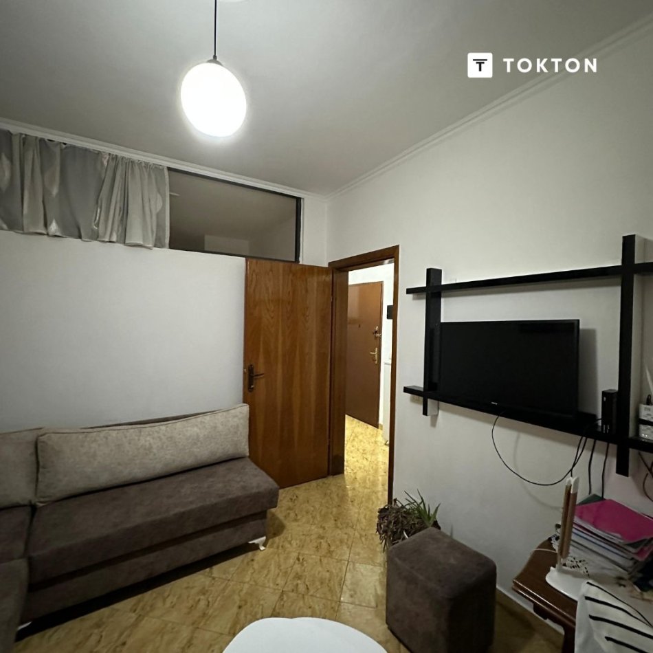Tirane, shitet apartament 1+1 Kati 2, 37 m² 60.000 € (Rruga 5 Maji, Tiranë, TT 1472)