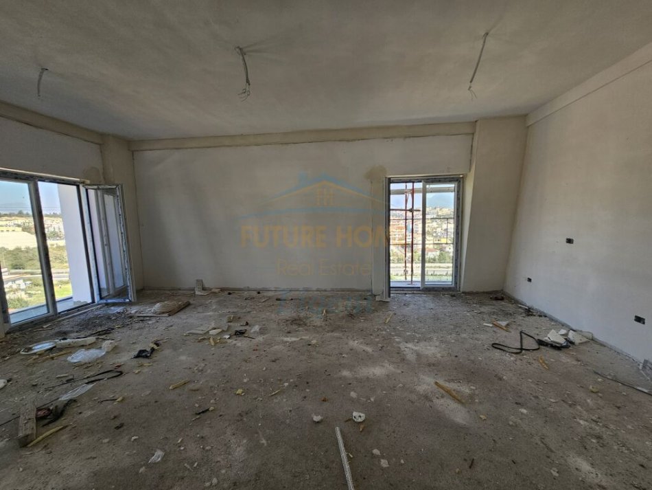 Tirane, shitet apartament 1+1+Ballkon Kati 4, 103 m² 149.000 € (Sauk, Porta Tirana e Re)