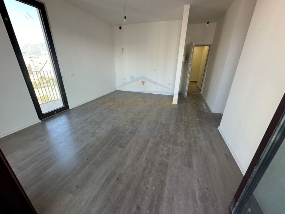 Tirane, jepet me qera apartament 1+1+Ballkon Kati 6, 93 m² 1.300 € (Altana Luxury Residence, Rruga e Kosovareve)