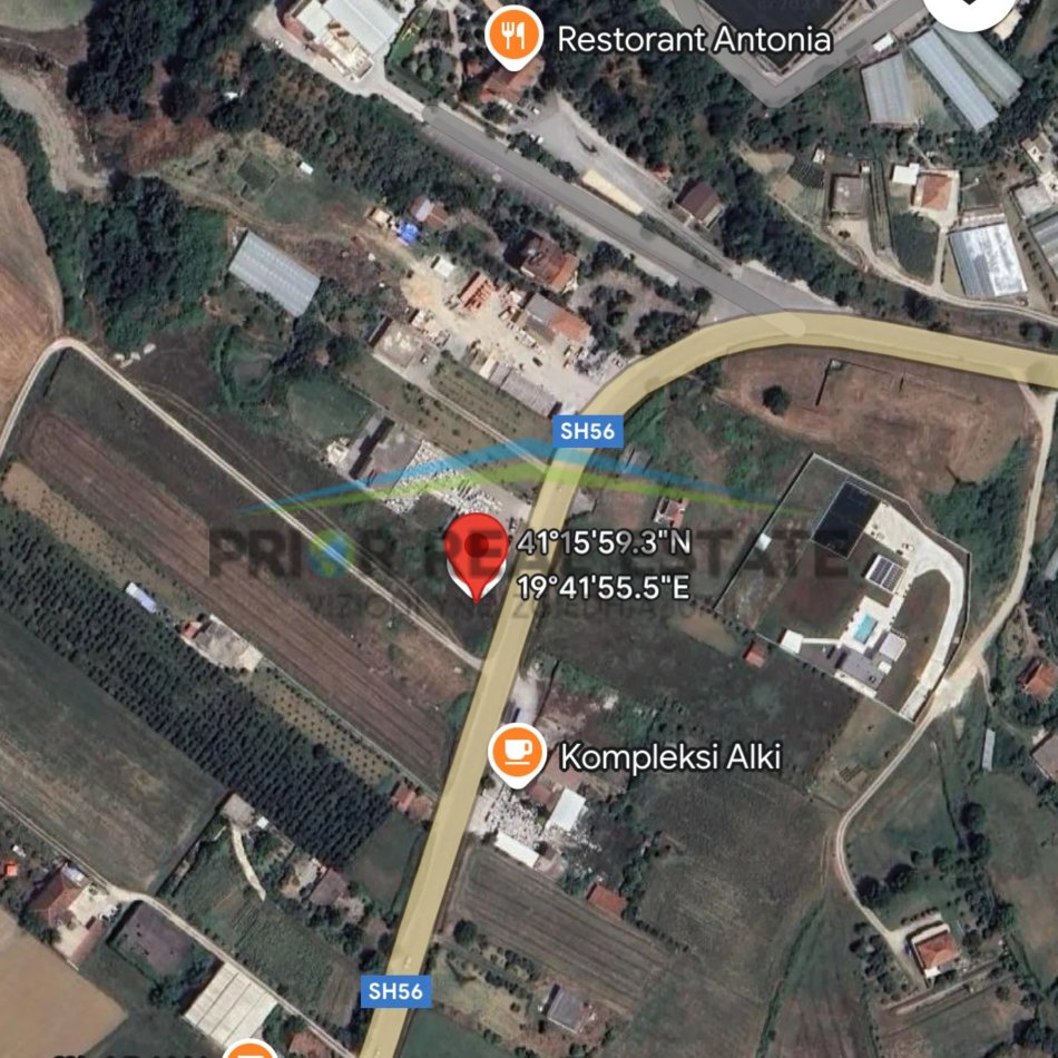 Tirane, shitet toke , 4.400 m² 264.000 € (Peze)