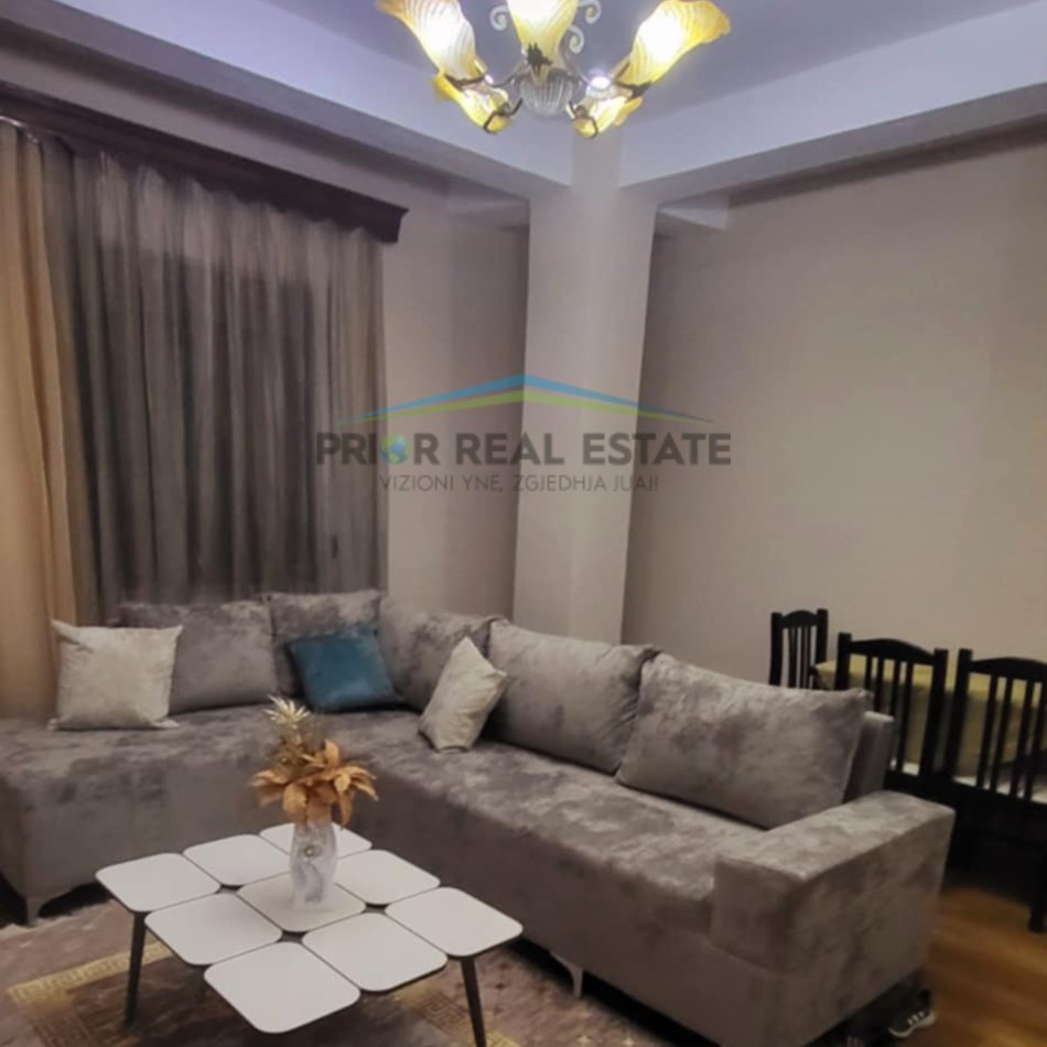 Tirane, jepet me qera apartament 2+1 Kati 4, 103 m² 700 € (Myslym Shyri)