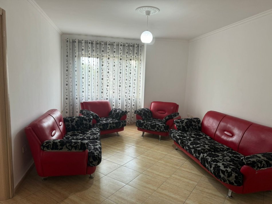 Tirane, shitet apartament 1+1 Kati 2, 80 m² 92.000 € (Fresk)