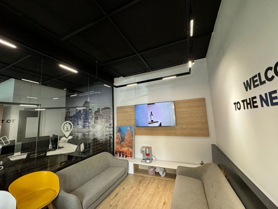 Tirane, jepet me qera ambjent biznesi , 56 m² 1.000 € (Bulevardi Gjergj Fishta)