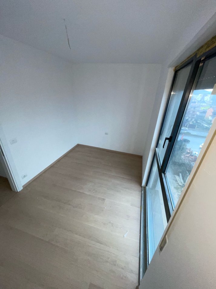 Tirane, shitet apartament 2+1+Ballkon , 117 m² 141.000 € (Rruga Dritan Hoxha)
