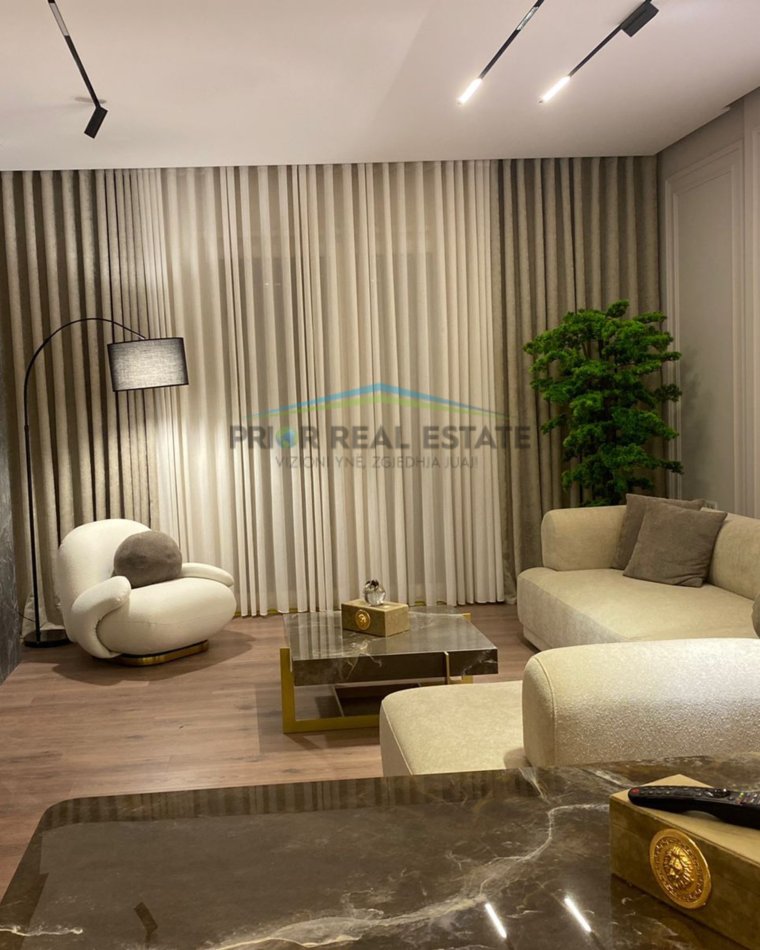 Tirane, shitet apartament 2+1+Ballkon Kati 2, 135 m² 347.500 € (TEG)