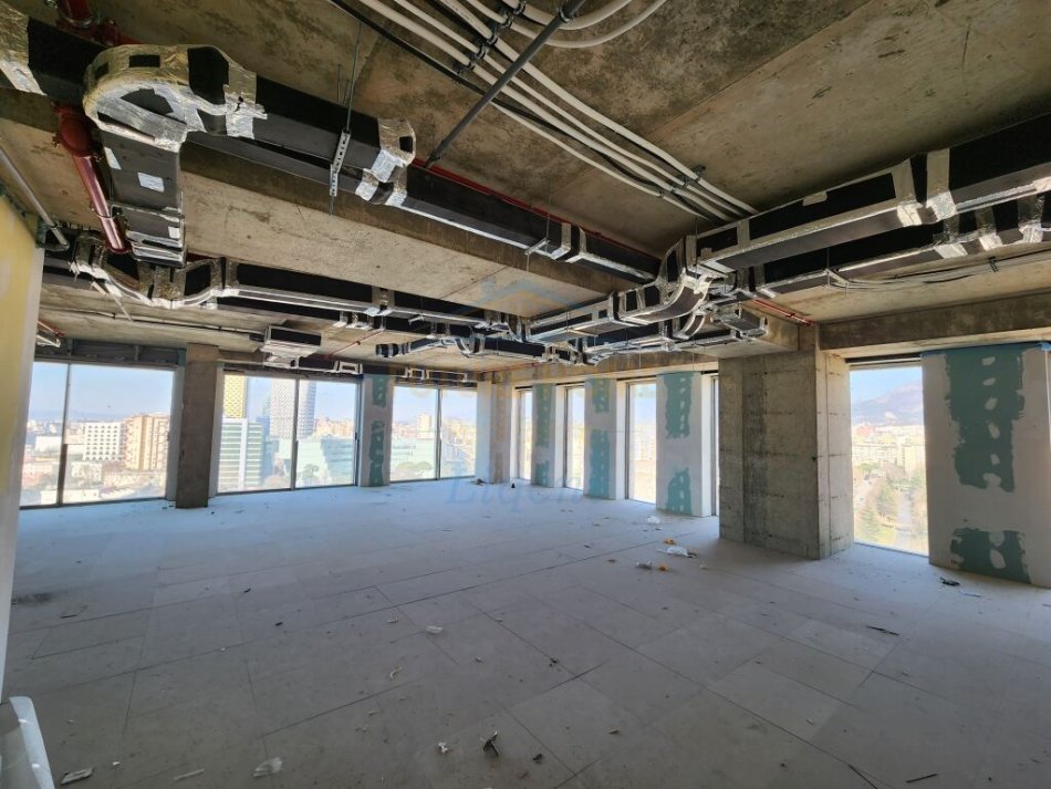 Tirane, shitet zyre+3 Poste Parkimi Kati 14, 461 m² 2.400.000 € (Rruga Elbasanit, Down Town One)