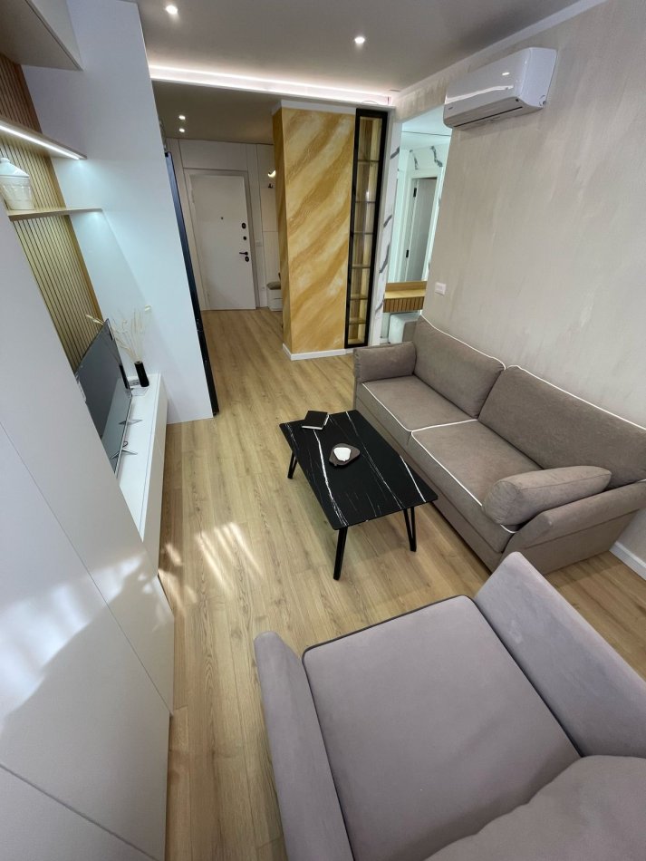 Tirane, jepet me qera apartament 1+1 Kati 2, 55 m² 550 € (Bulevardi i Ri)