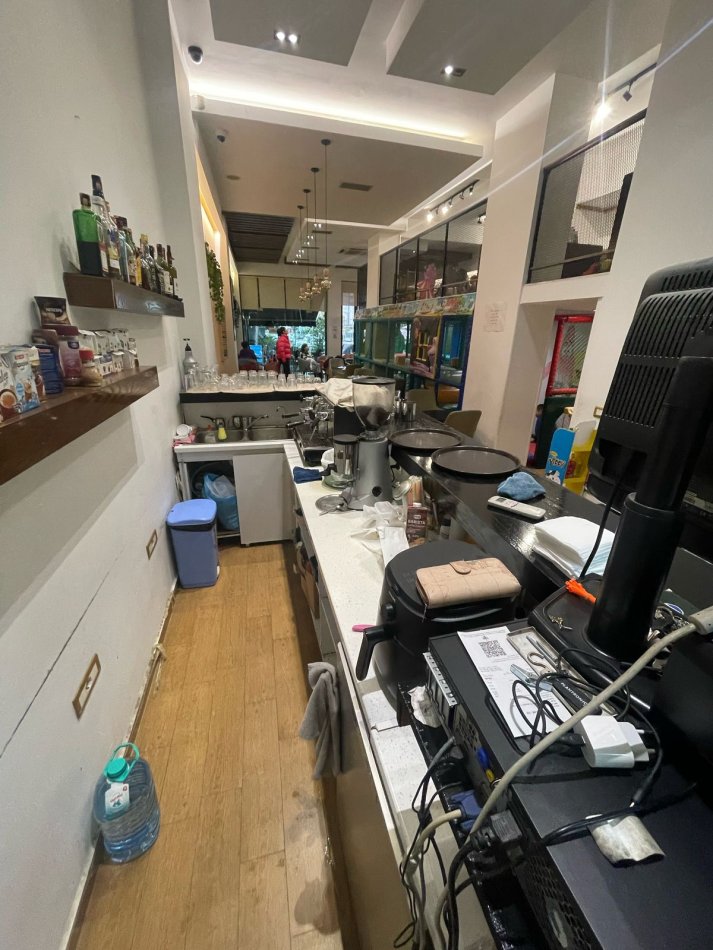 Tirane, jepet me qera lokal Kati 0, 140 m² 1.200 € (Sheshi Willson)
