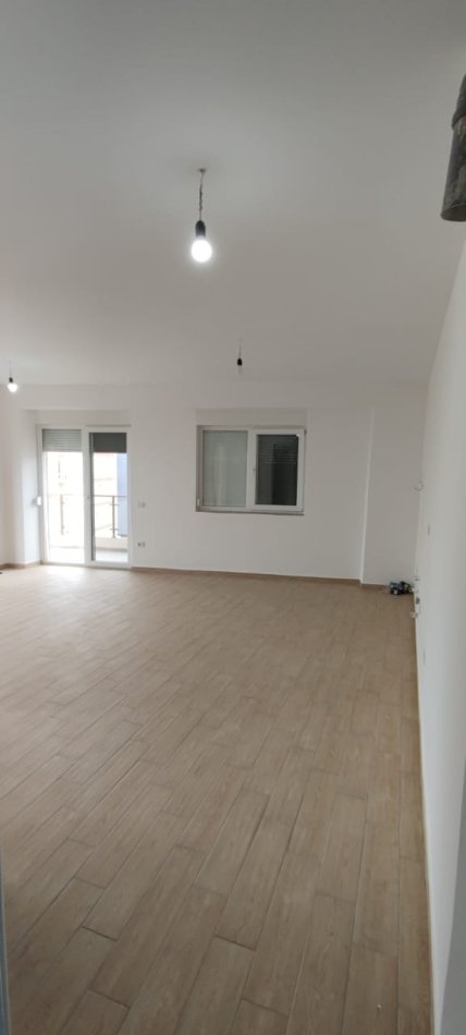 Shengjin, shitet apartament 1+1 Kati 4, 72 m² 113.000 € (Shengjin)