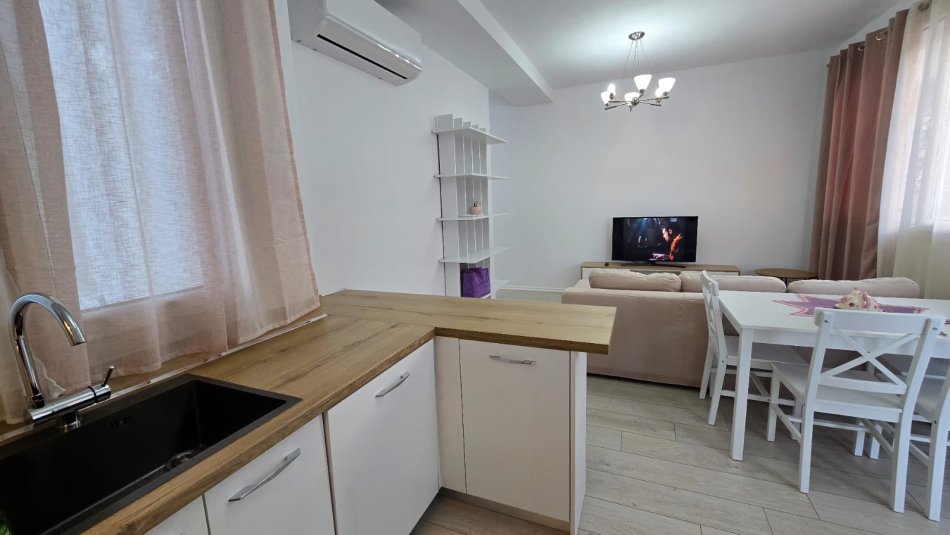 Tirane, jepet me qera apartament 2+1 Kati 4, 76 m² 550 € (River Residence)