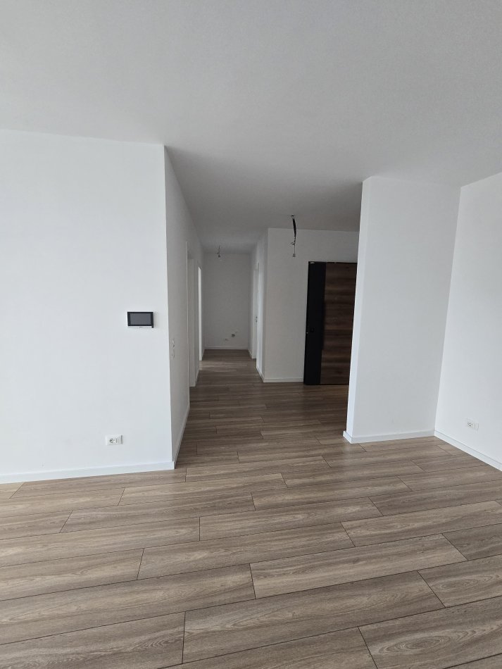 Tirane, jepet me qera apartament 2+1 Kati 1, 92 m² 1.200 € (Lake View)
