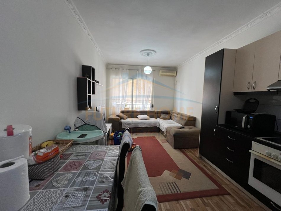 Tirane, shitet apartament 2+1 Kati 7, 91 m² 140.000 € (Unaza e Re)