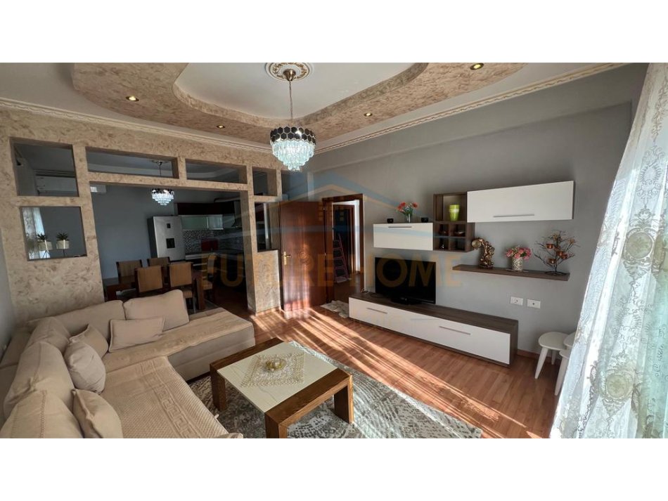 Tirane, jepet me qera apartament 2+1 Kati 2, 105 m² 400 € (Sanatorium)
