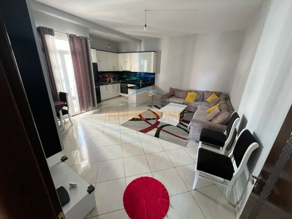 Tirane, jepet me qera apartament 1+1 Kati 5, 60 m² 370 € (Dritan Hoxha)