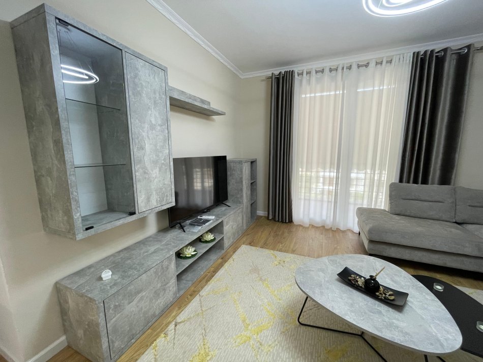 Tirane, jepet me qera apartament 2+1+Ballkon Kati 2, 100 m² 800 € (Rruga e Elbasanit)