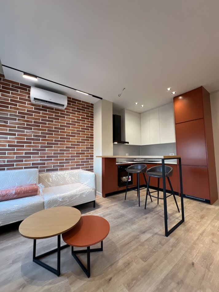 Tirane, jepet me qera apartament 1+1 Kati 3, 55 m² 700 € (Bulevardi i Ri)