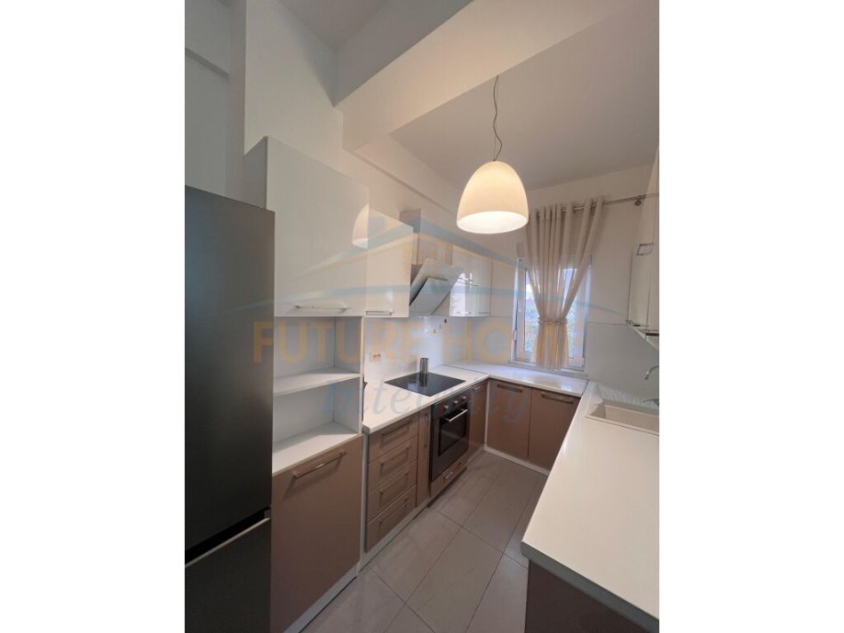 Tirane, jepet me qera apartament 1+1 Kati 2, 67 m² 550 € (Residenca Touch Of The Sun,Tiranë.)