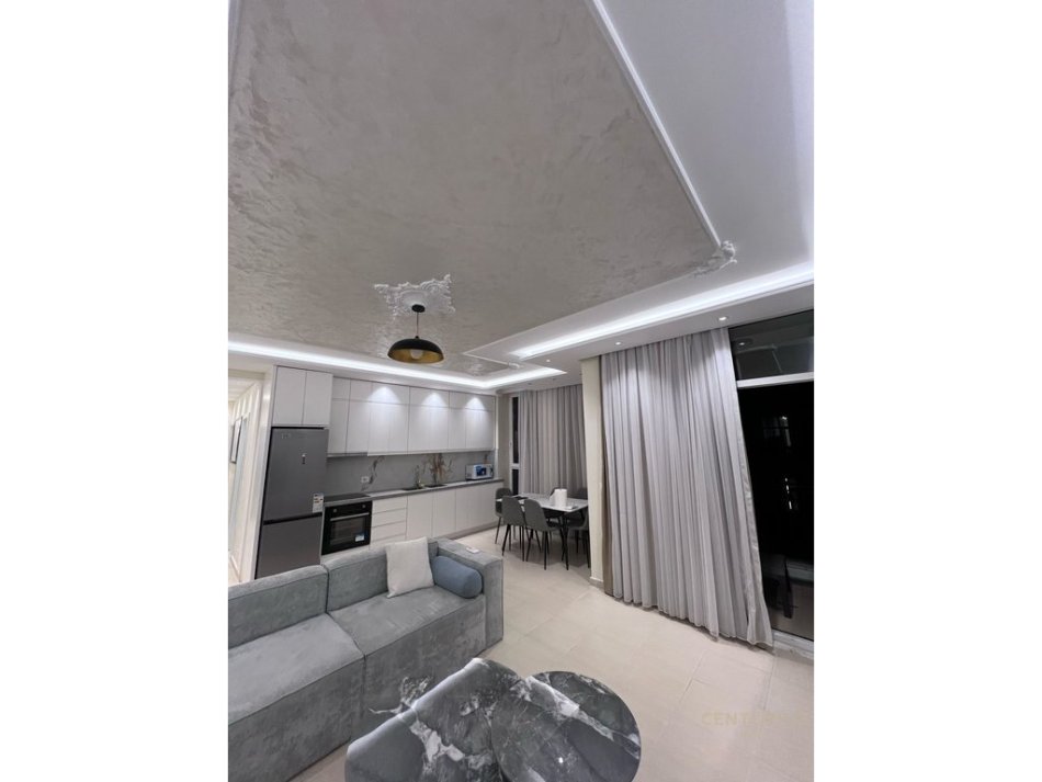 Tirane, jepet me qera apartament 2+1 Kati 6, 116 m² 700 € 