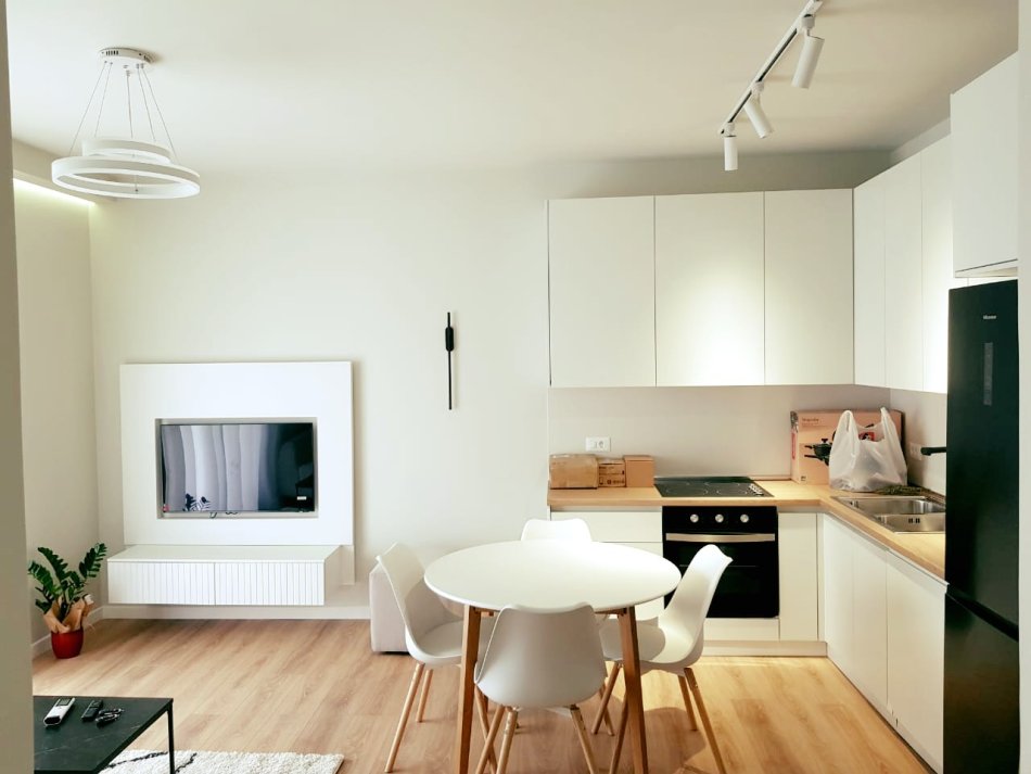 Tirane, jepet me qera apartament 2+1+Ballkon Kati 2, 95 m² 750 € (Rruga Kodra e Diellit)