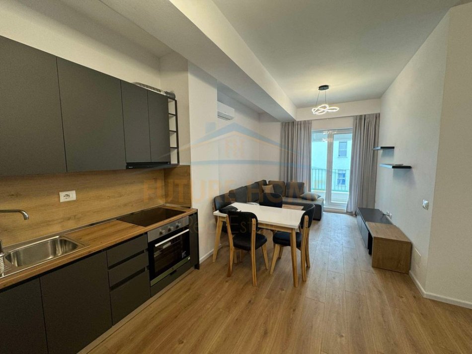Tirane, jepet me qera apartament 2+1 Kati 4, 85 m² 450 € 