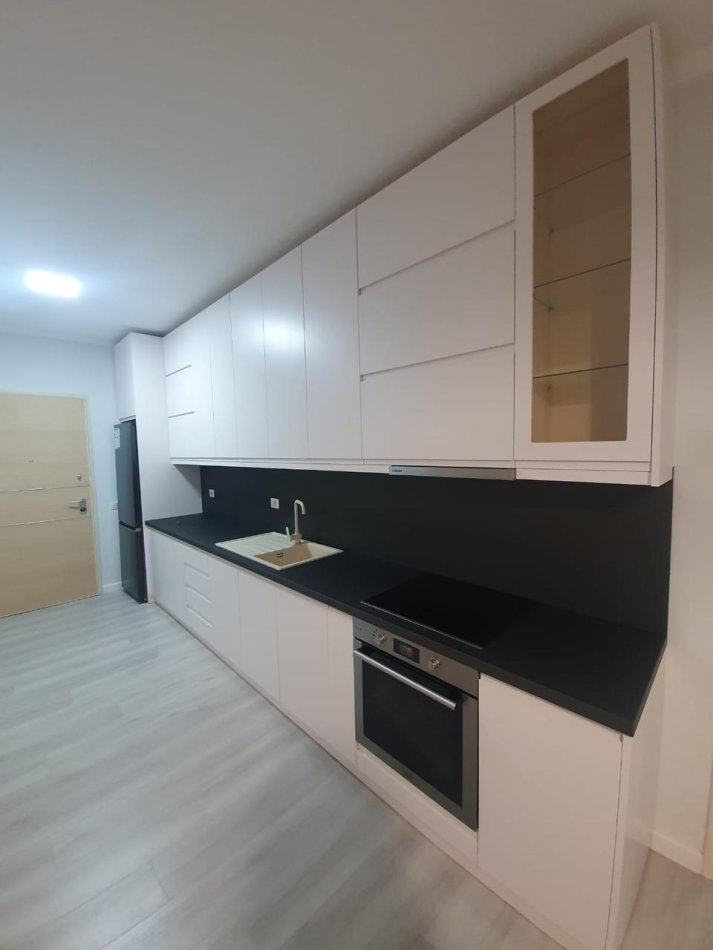 Tirane, jepet me qera apartament 1+1 , 60 m² 600 € 