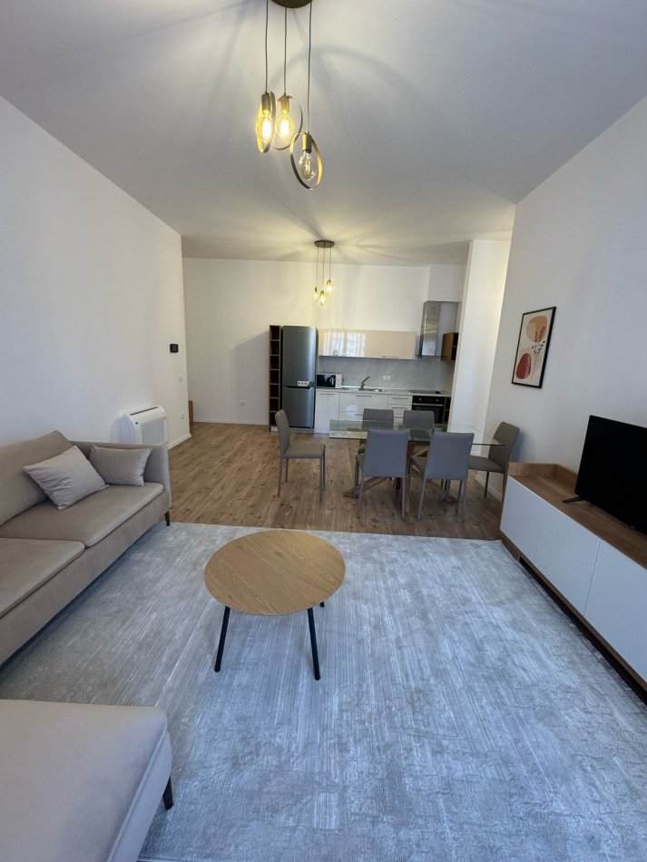 Tirane, jepet me qera apartament 1+1 Kati 5, 78 m² 700 € (Kompleksi Delijorgji)