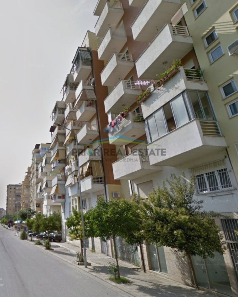 Tirane, jepet me qera ambjent biznesi Kati 0, 117 m² 1.600 € (Komuna e Parisit)