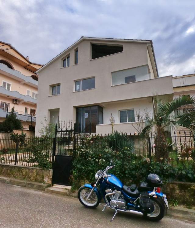 Shitet, Shtëpi Private + Truall, Kodra E Priftit, Tiranë. 520,000 € ID: OPP+21331