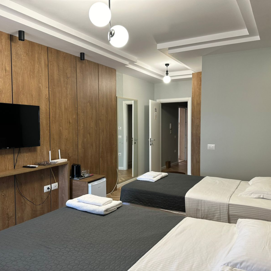 Tirane, shitet apartament 1+1+Ballkon Kati 8, 70 m² 190.000 € (Rruga Jordan Misja)