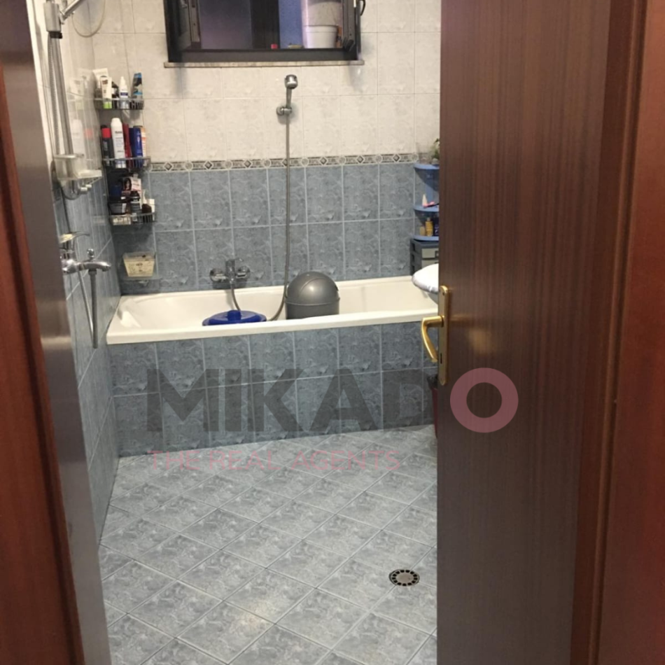 Tirane, jepet me qera apartament 2+1 Kati 3, 100 m² 530 € (PRANE PROKURORISE)